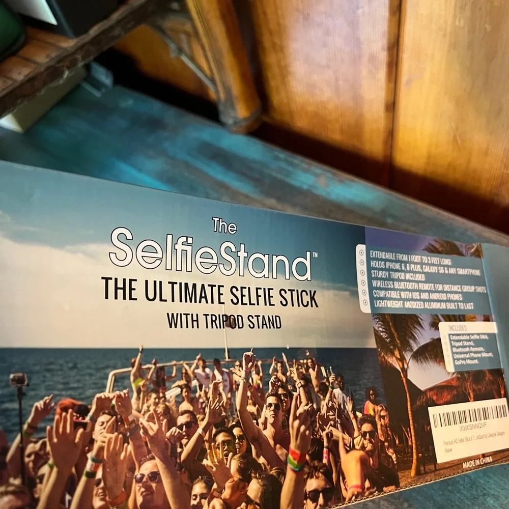 SelfieStand Black Selfie Stick with Tripod